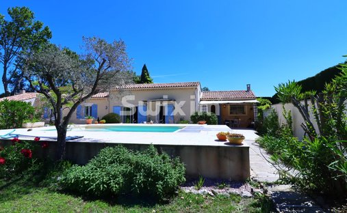 Villa in Saint-Rémy-de-Provence, Provence-Alpes-Côte d'Azur, France 1