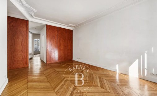 Apartment in Perouses, Paris, Ile-de-France 1