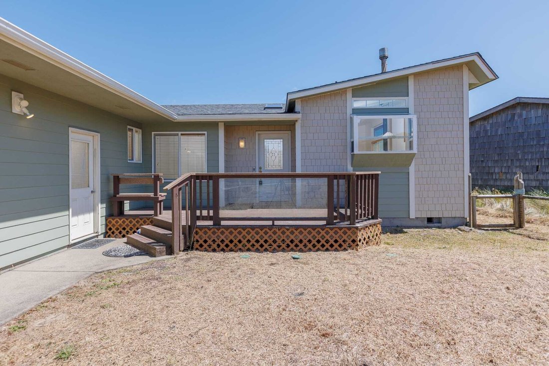 House in Waldport, Oregon, United States 3 - 18056473