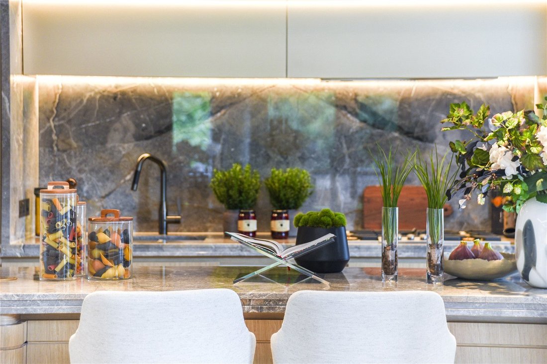 Apartment in Hyde Park, Westminster, England 5 - 18055218