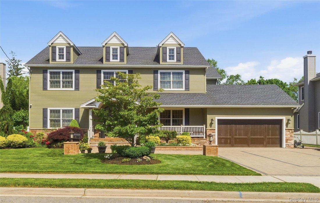 House in Rockville Centre, New York, United States 1 - 18058372