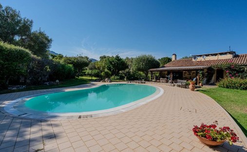 Villa à Centre, Olbia, Italie 1