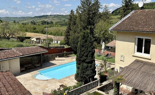 Haus in Valherbasse, Auvergne-Rhone-Alpen, Frankreich 1