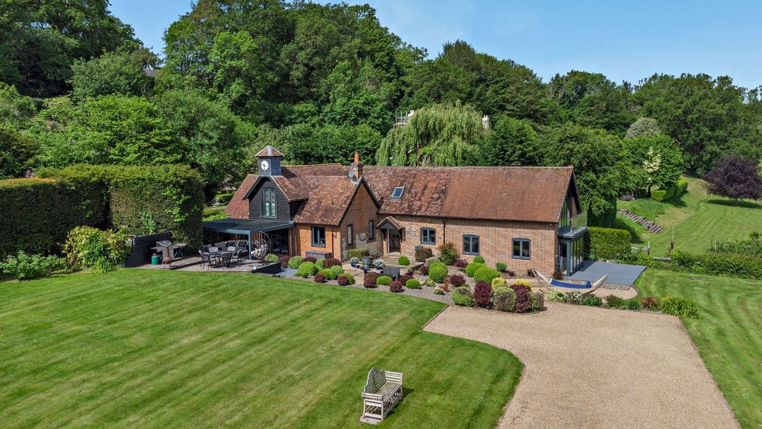 House in Blackmoor, Selborne, England 1 - 18054806