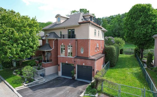 House in Gatineau, Quebec, Canada 1