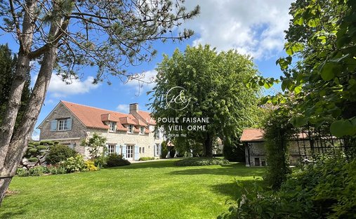 House in Breval, Ile-de-France, France 1