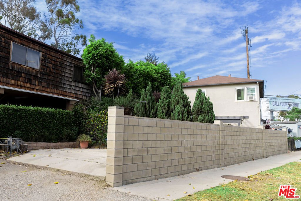 Los Angeles, California, United States 4 - 18058424