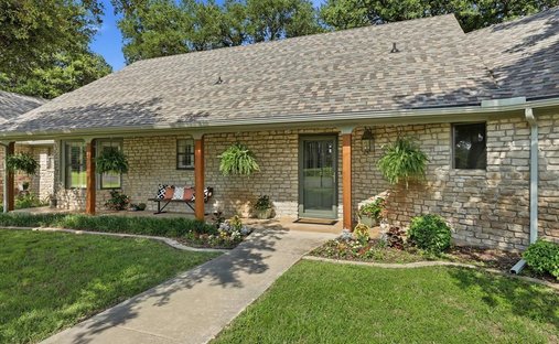 House in Bridgeport, Texas, United States 1