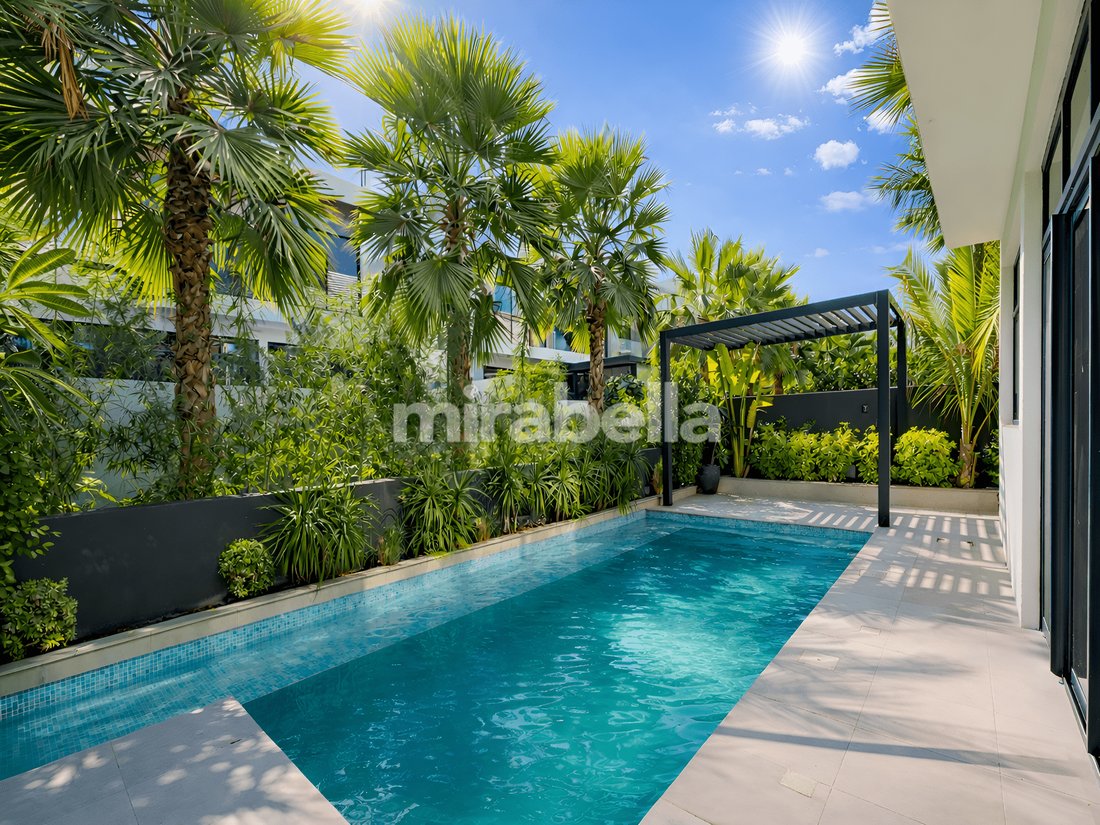 Townhouse in Jumeirah, Dubai, United Arab Emirates 2 - 18055259