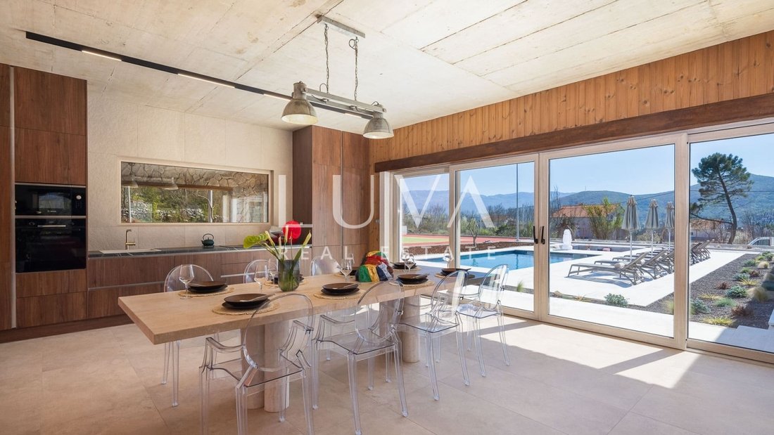 Villa in Dicmo Prisoje, Split-Dalmatia County, Croatia 2 - 17279881
