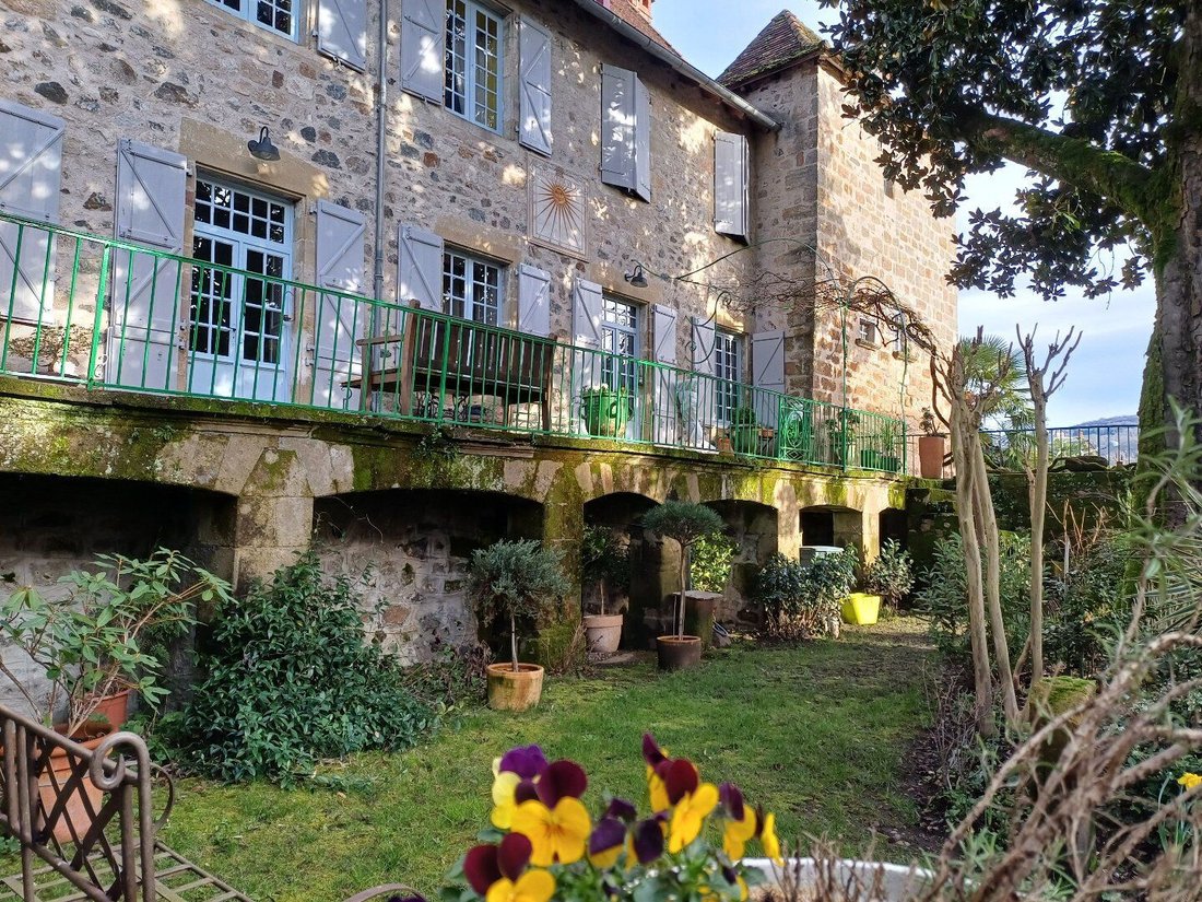 Villa in Beaulieu-sur-Dordogne, Nouvelle-Aquitaine, France 1 - 17796645