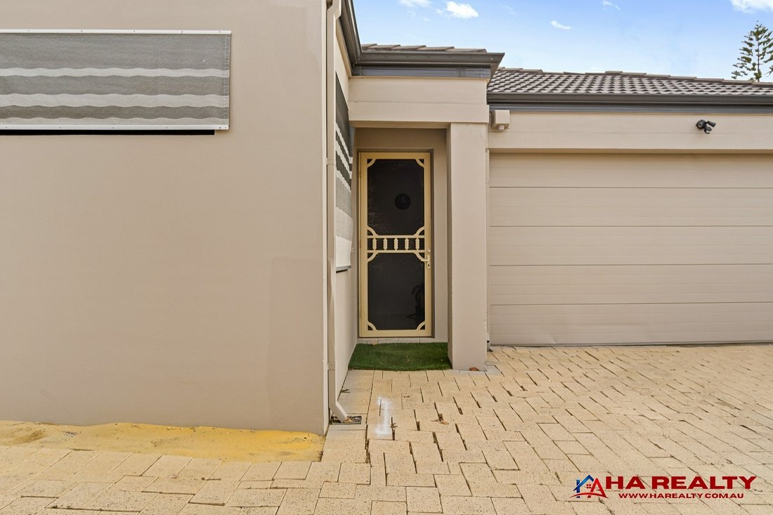 Villa in Westminster, Western Australia, Australia 2 - 18057745