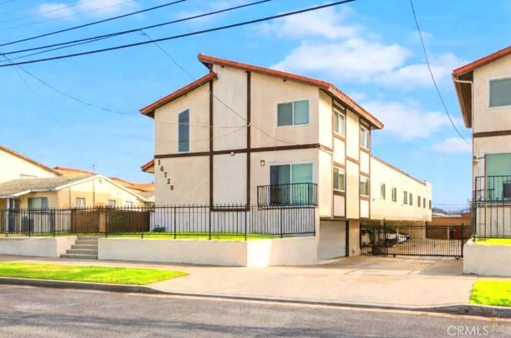 Gardena, California, United States 3 - 17606811