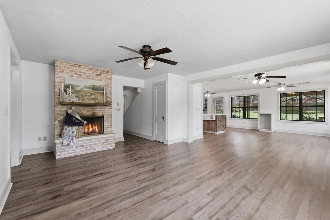 House in Brenham, Texas, United States 3 - 18057279