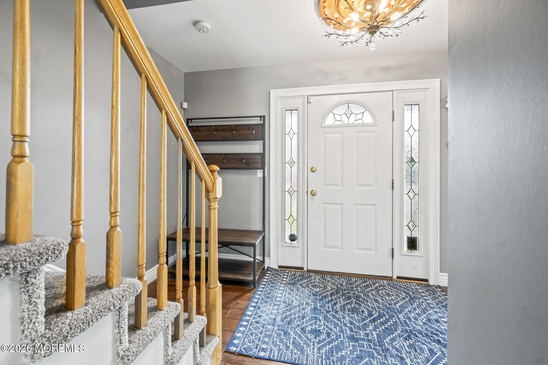 Hazlet, New Jersey, United States 5 - 18034079