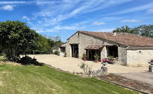 Villa a Duras, Nuova Aquitania, Francia 1