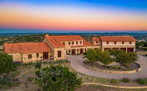 House in Center Point, Texas, United States 1