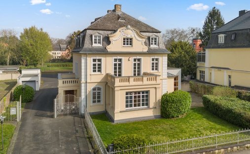 Villa in Brühl, North Rhine-Westphalia, Germany 1