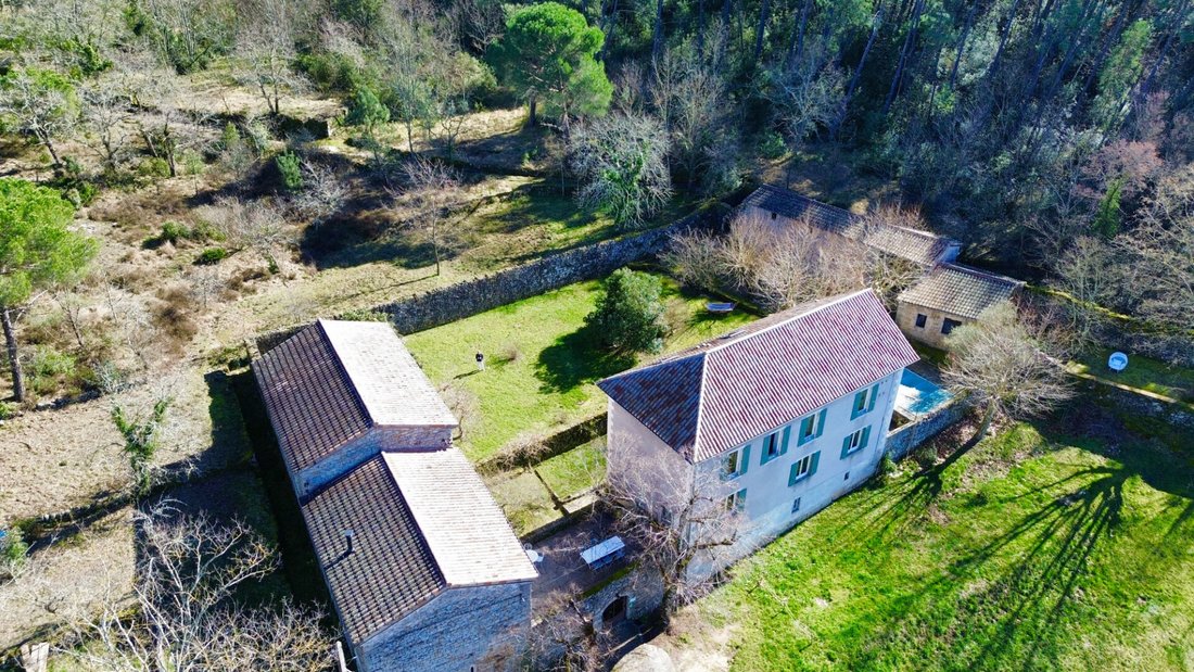 Villa in Chassiers, Auvergne-Rhône-Alpes, France 4 - 18055859