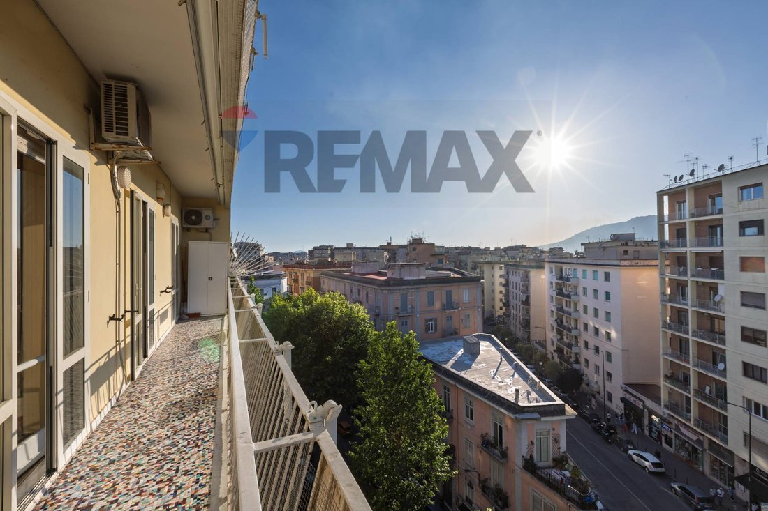 Apartment in Vomero, Naples, Campania 1 - 18059757