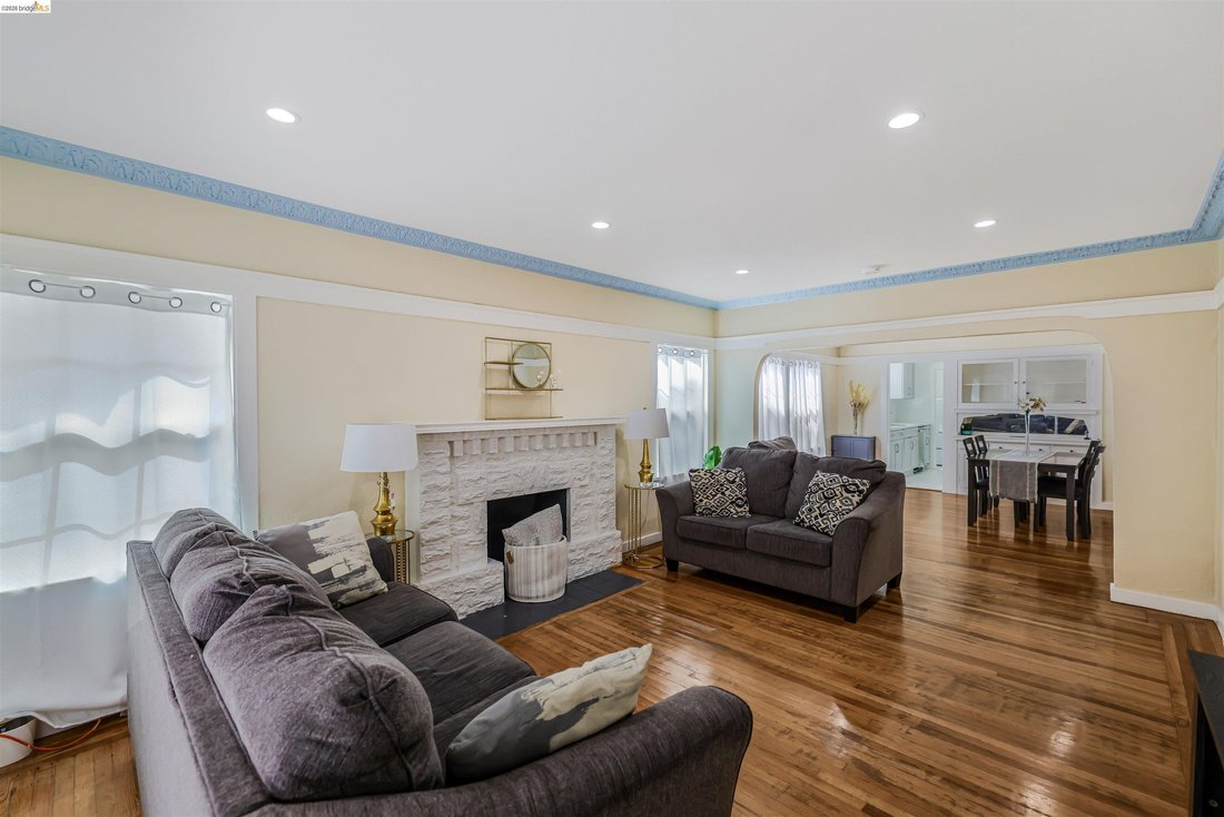 House in Oakland, California, United States 5 - 18056434