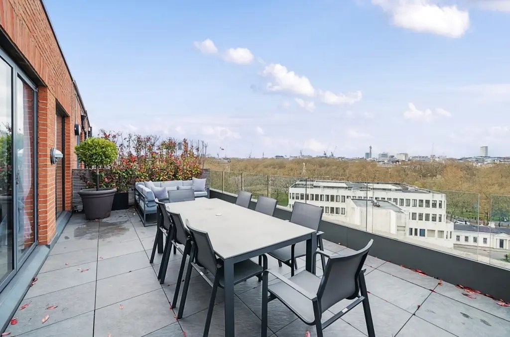Apartment in Victoria, Westminster, England 2 - 16768044