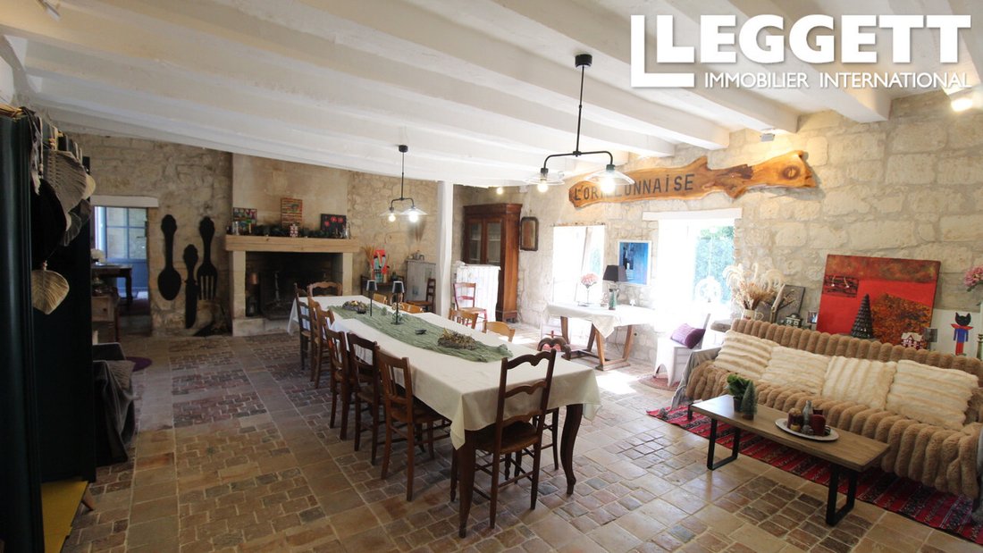 House in Oyré, Nouvelle-Aquitaine, France 4 - 18054879