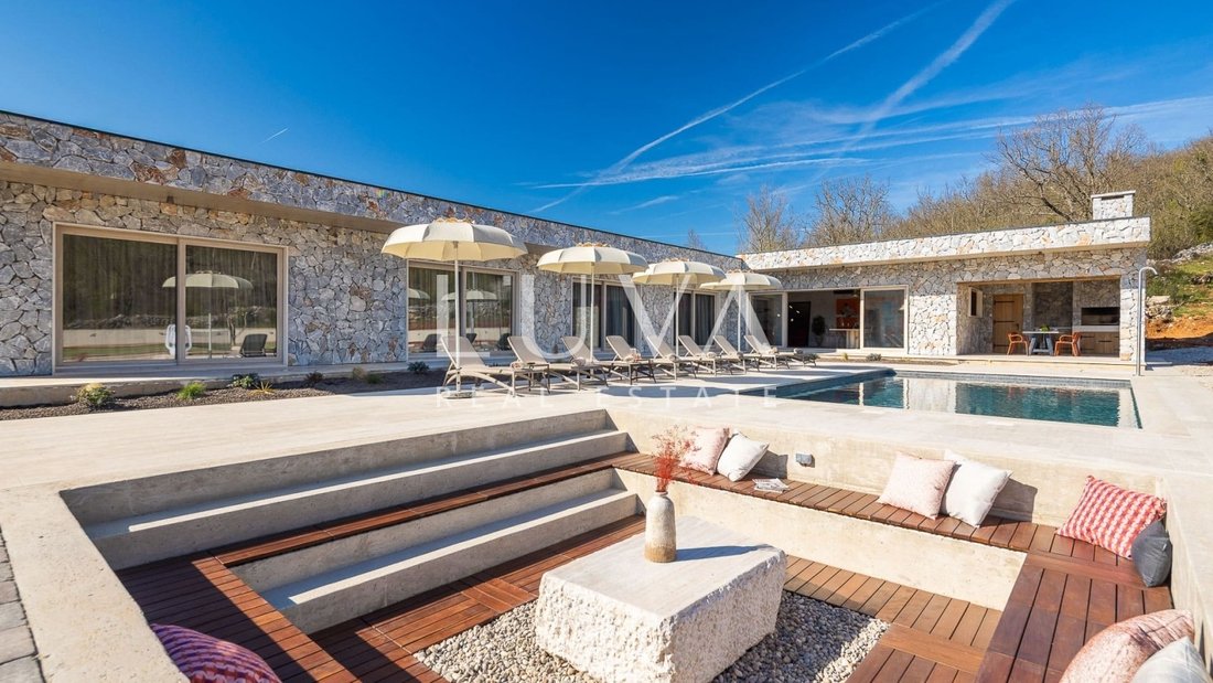 Villa in Dicmo Prisoje, Split-Dalmatia County, Croatia 4 - 17279881