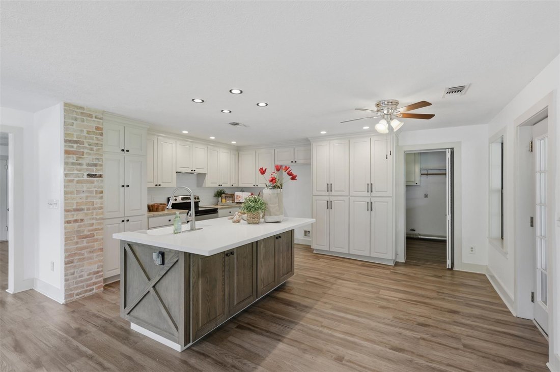 House in Brenham, Texas, United States 5 - 18057279