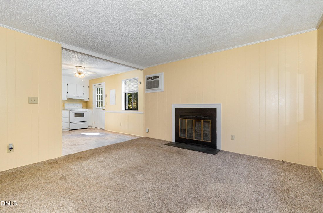 Apartment in Chapel Hill, North Carolina, United States 4 - 18056841