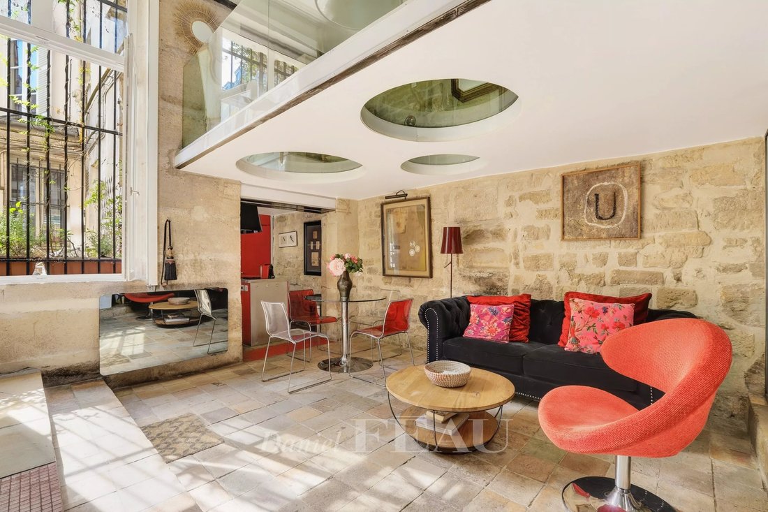Apartment in Arsenal, Paris 4e Arrondissement, Paris 1 - 18055513