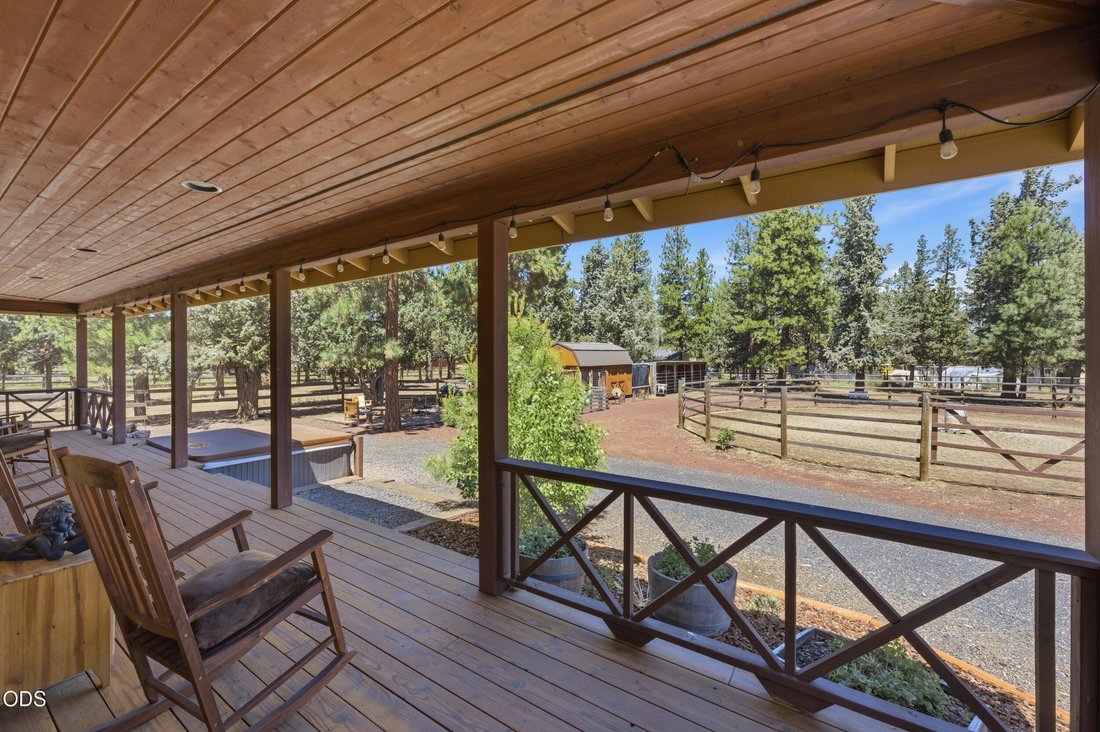 House in Sisters, Oregon, United States 3 - 18056590