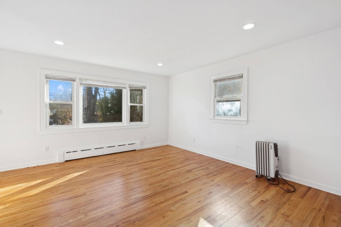 House in Hampton Bays, New York, United States 4 - 18057209