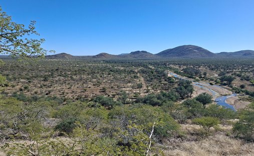 Farm Ranch in Okahandja, Otjozondjupa Region, Namibia 1