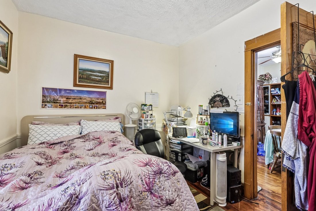 Berwyn, Illinois, United States 5 - 18057261