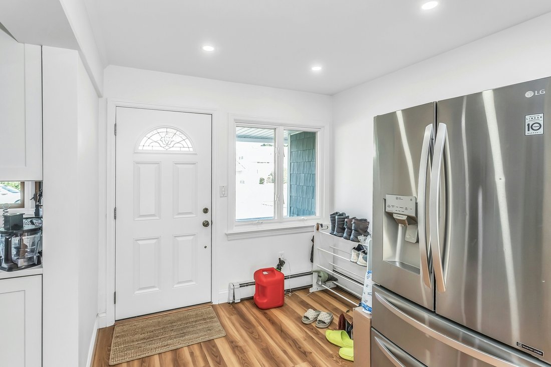 House in Hicksville, New York, United States 4 - 18055321