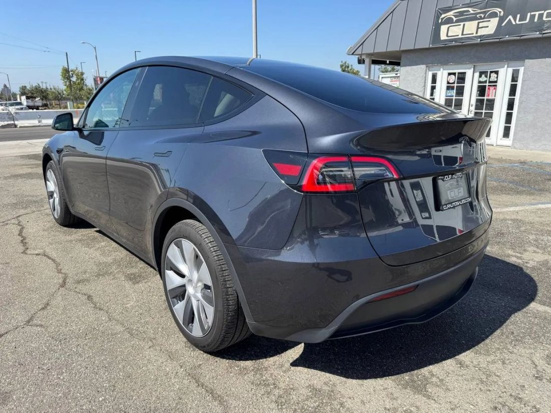 Suv in Ontario, CA, United States 5 - 18059402
