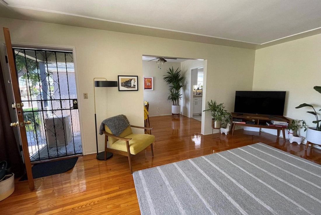 San Diego, California, United States 2 - 18057682