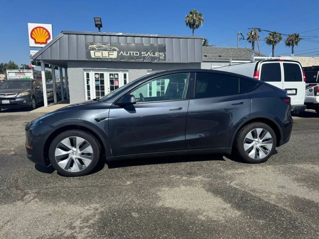 Suv in Ontario, CA, United States 4 - 18059402
