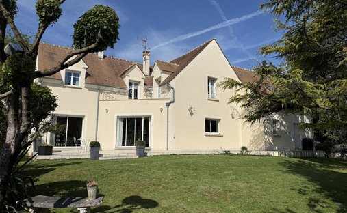 House in Villennes-sur-Seine, Ile-de-France, France 1