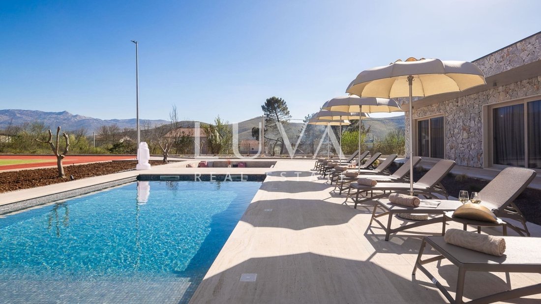 Villa in Dicmo Prisoje, Split-Dalmatia County, Croatia 3 - 17279881