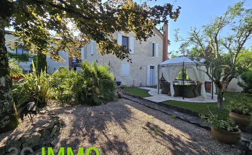 House in Castelnau-de-Montmiral, Occitania, France 1