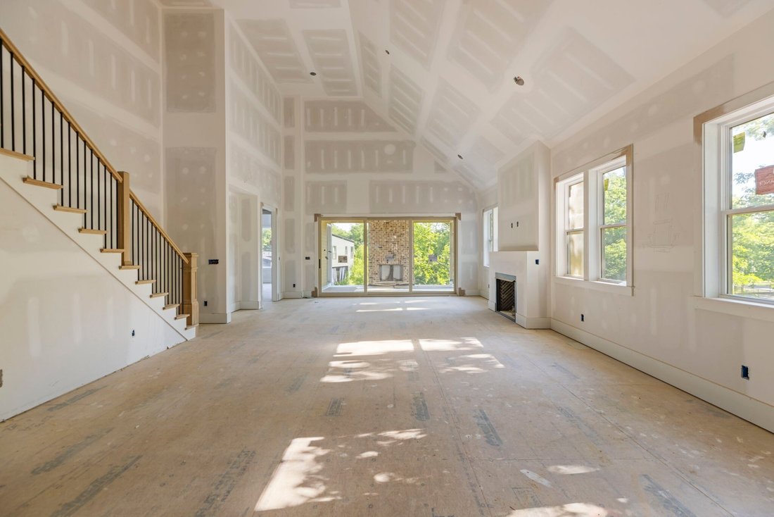 Co Op in Forest Hills, Tennessee, United States 5 - 18057731