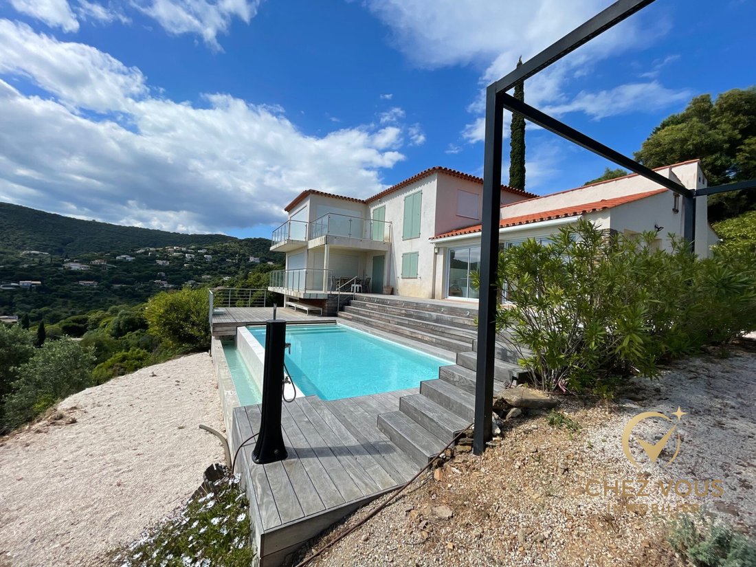 Villa in La Croix-Valmer, Provence-Alpes-Côte d'Azur, France 5 - 16318527