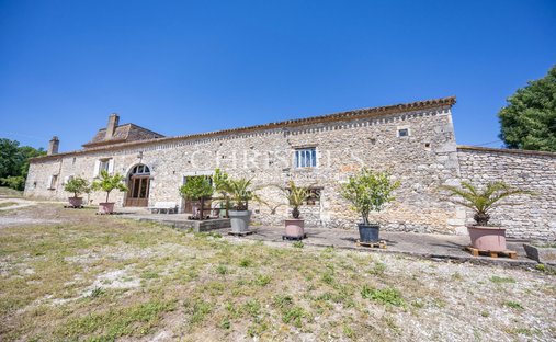 House in Cuneges, Nouvelle-Aquitaine, France 1