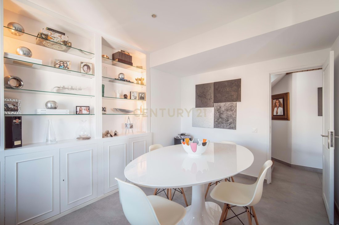 Apartment in Estoril, Cascais e Estoril, Lisbon 4 - 18058695