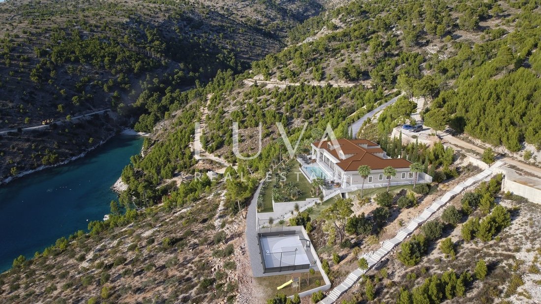 Villa in Milna, Split-Dalmatia County, Croatia 1 - 17279985