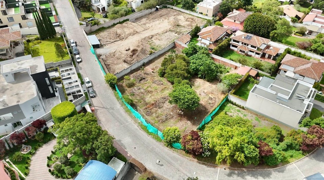 Land in Quito, Pichincha, Ecuador 3 - 18056316