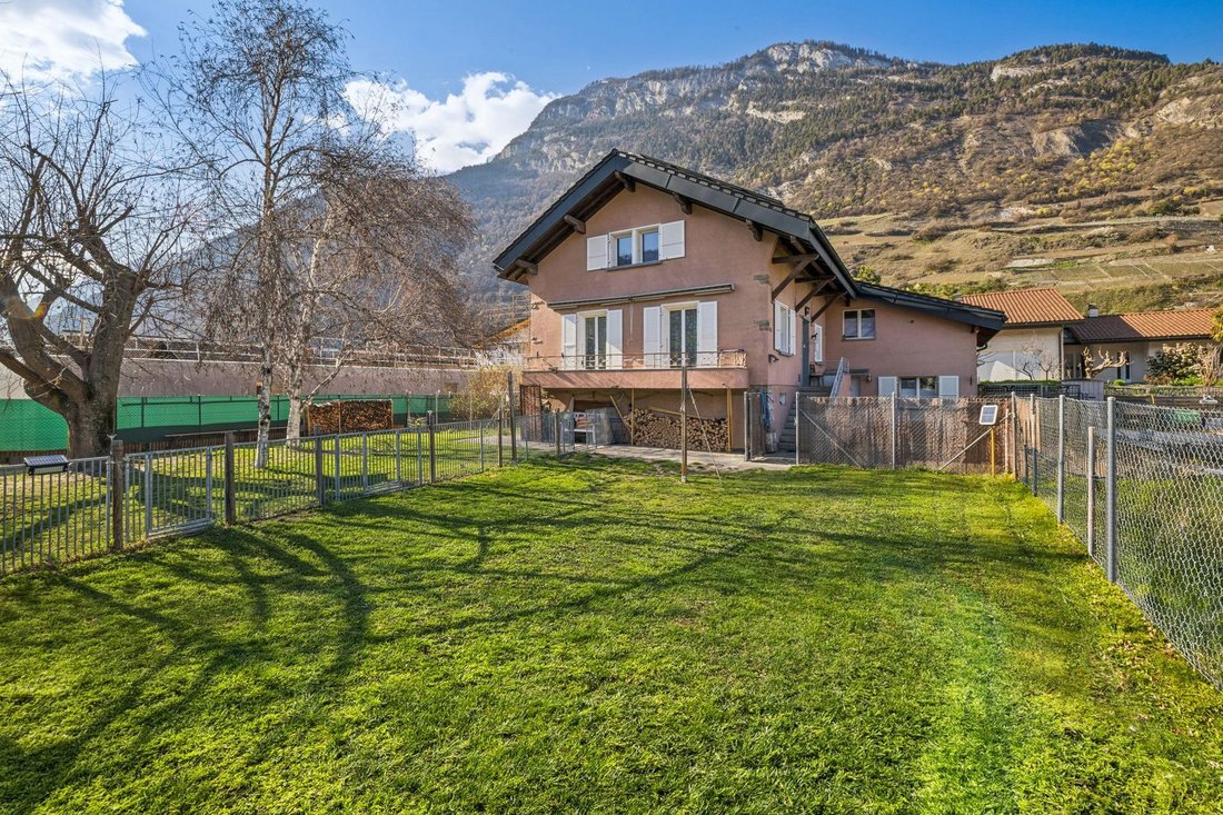 Elegant Semi Detached House With Large Plot In The Heart Of Saillon
