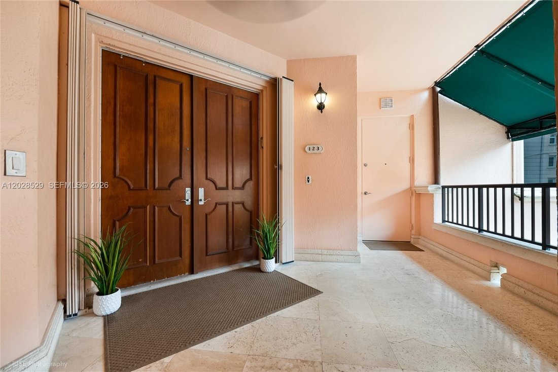Condo in Coral Gables, Florida, United States 4 - 18057926